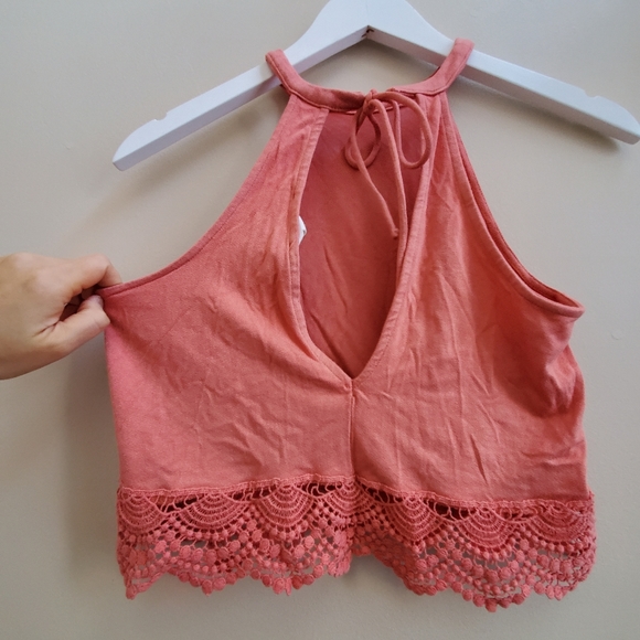 Forever 21 crop top haltered neck with tie back - Picture 4 of 6